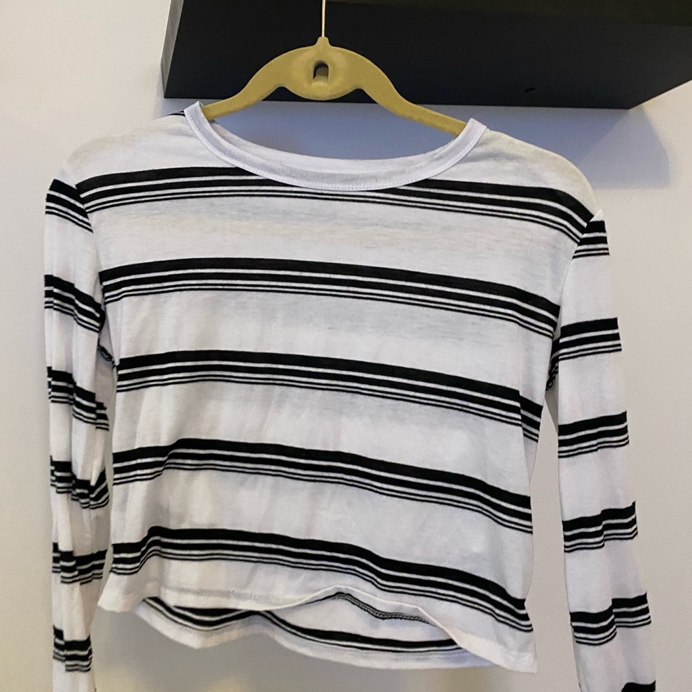 White and black stripped crop top